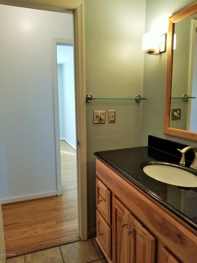 Building Photo - 8203 Camberley Dr