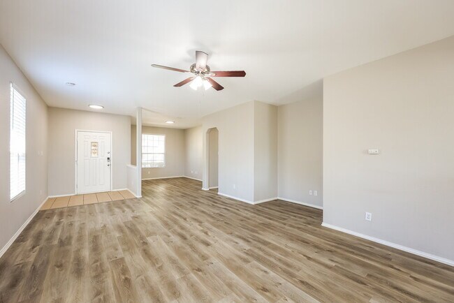 Building Photo - 200 Rustic Acres