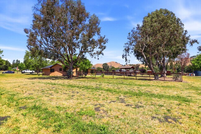 Building Photo - $5795 - Ranch-style home with acreage in West Gilroy's quiet countryside
