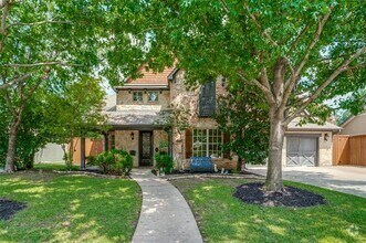 Building Photo - 10140 Cromwell Dr