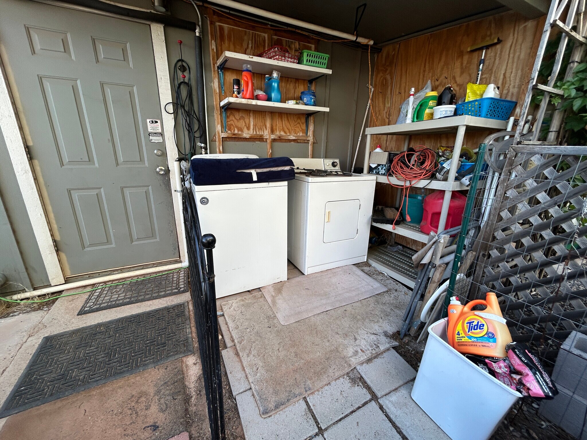 Washer and dryer hookup - 1155 S Page Springs Rd