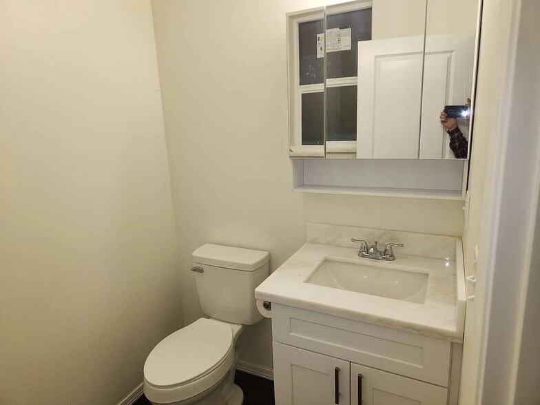 Building Photo - 10305 Eckenstam Johnson Rd