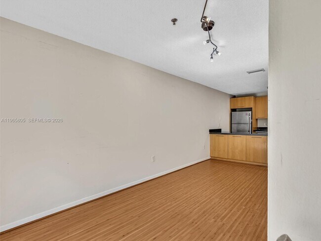 Building Photo - 240 SW 15th Rd