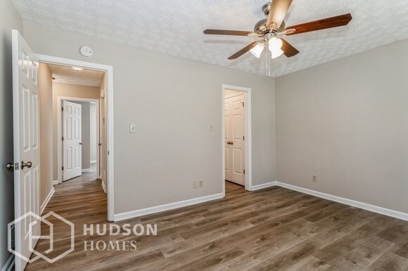 Building Photo - SELF TOUR NOW! - 2650 Green Meadow Ln NE, ...