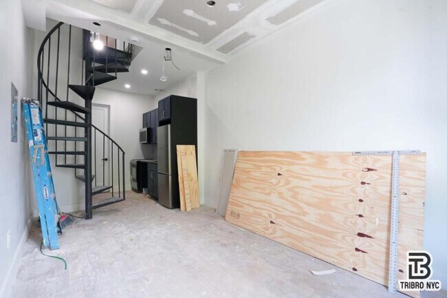 Building Photo - 1 bedroom in BROOKLYN NY 11206