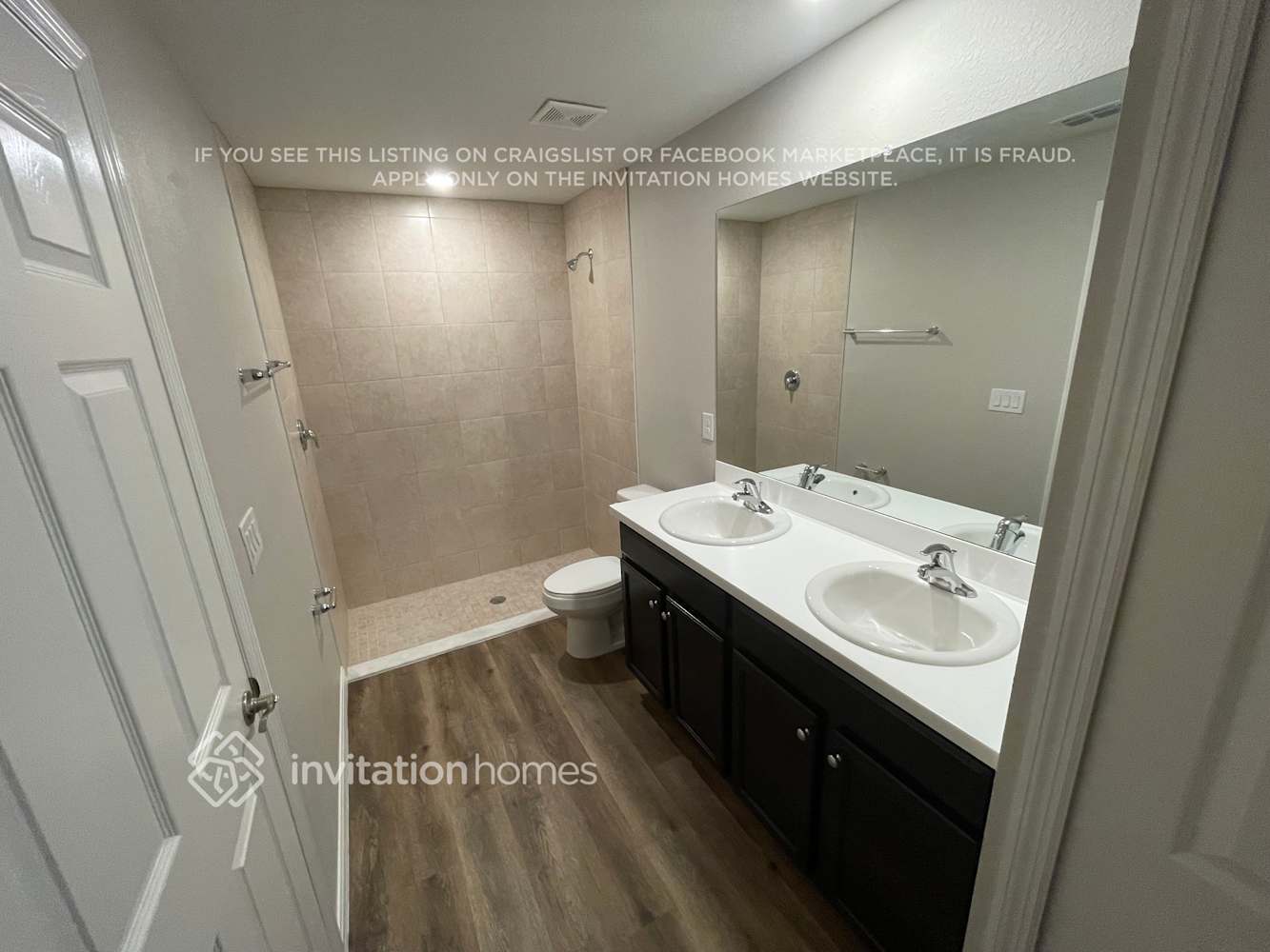 Building Photo - 236 Albatross Rd