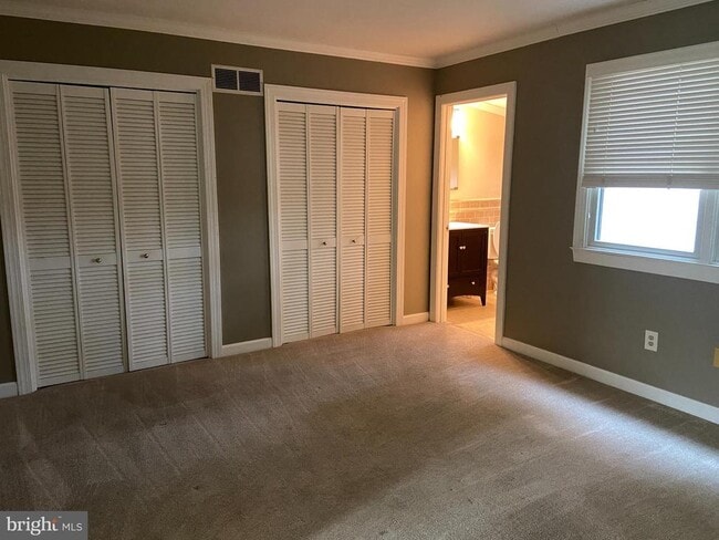 Building Photo - 99 Chatham Ct