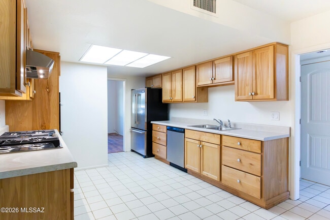 Building Photo - 1714 W Meadow Hills Dr