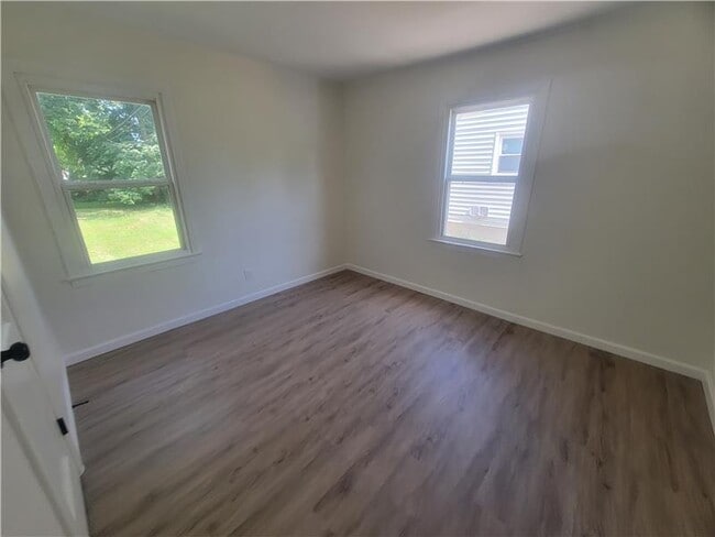 Building Photo - 2349 Delbert Rd
