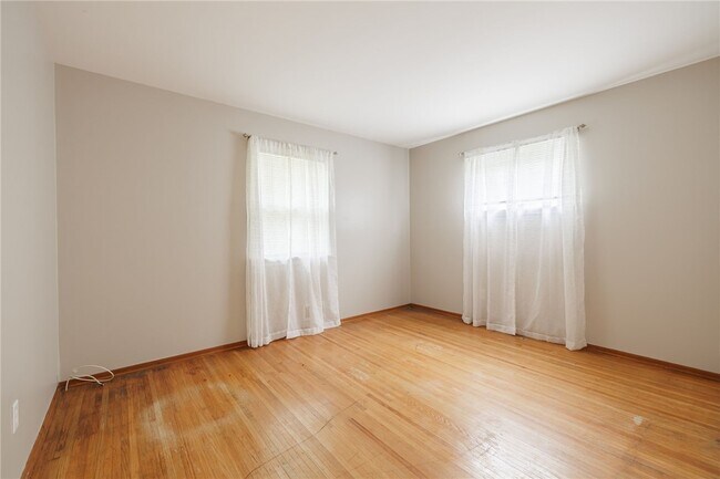 Building Photo - 27 Homestead Dr