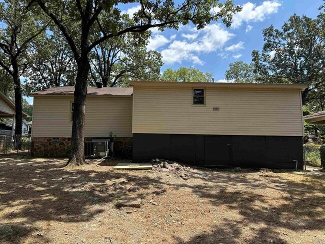 Building Photo - 4423 West Dr