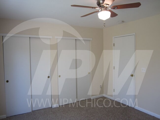 Building Photo - Newly renovated home, close to East ave shopping