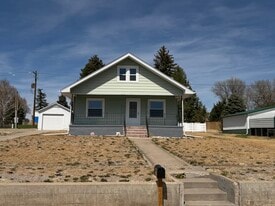 Building Photo - 320 Bates Blvd