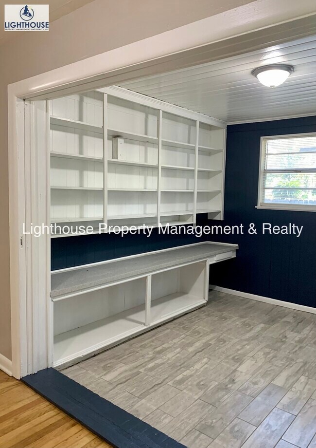 Building Photo - Fantastic 3 bed/2 bath home in Edgewood Ma...