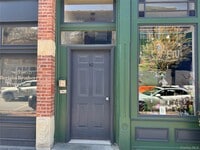 Building Photo - 167 Main St