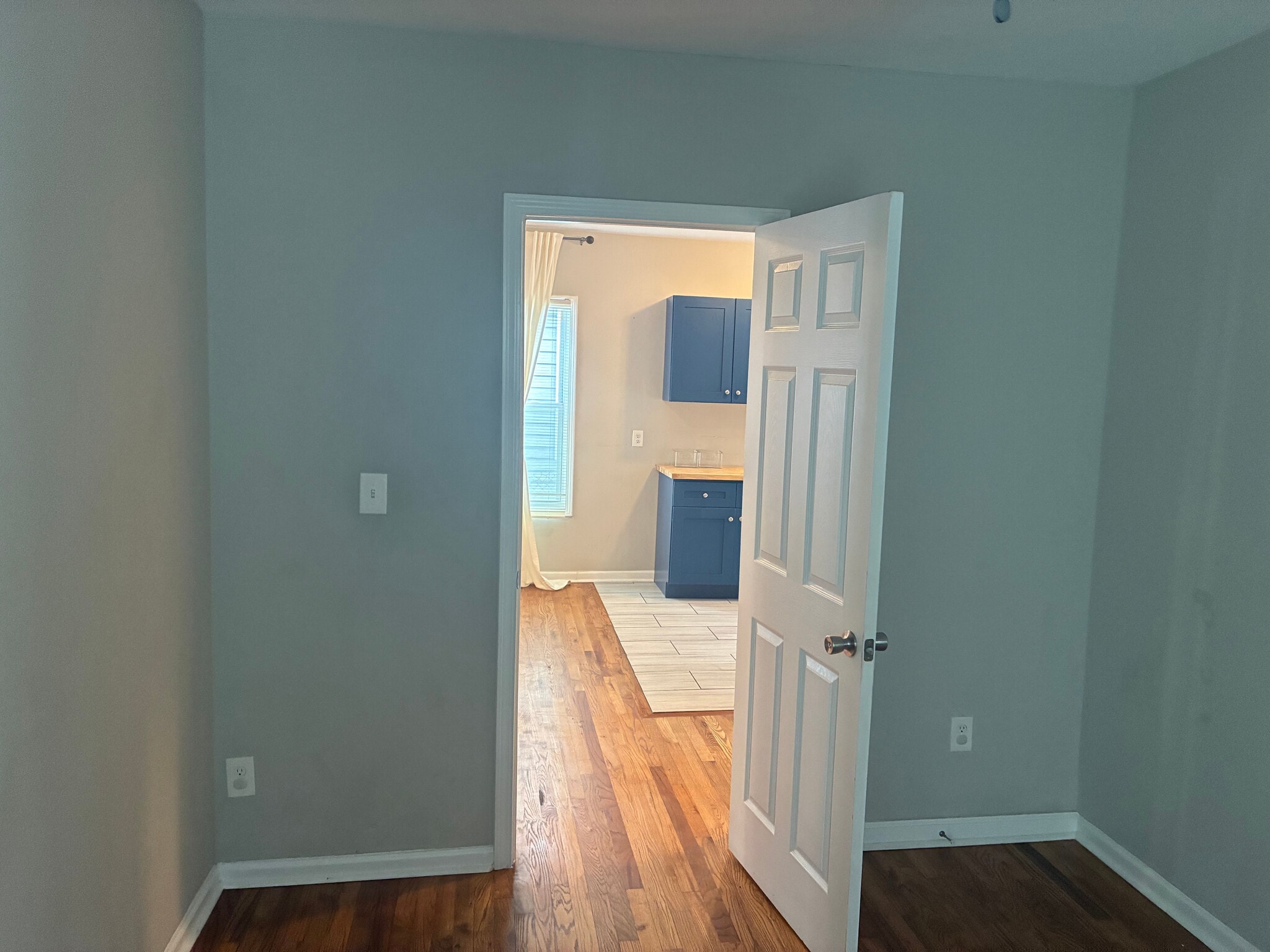 Building Photo - Room in House on Mayson Turner Rd NW