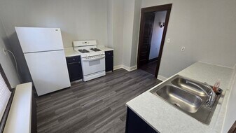 Building Photo - 4848 Commonwealth St