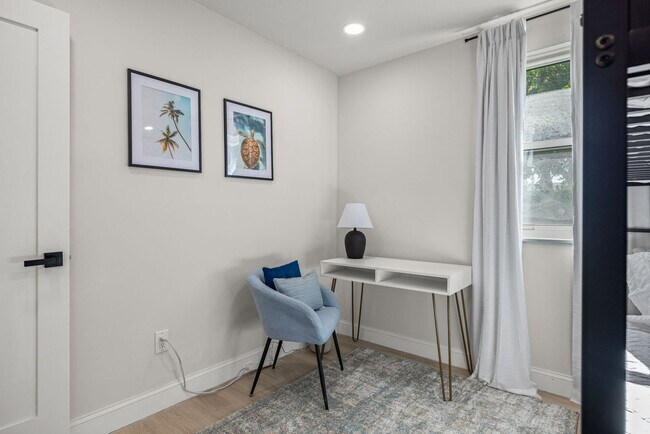 Building Photo - 510 79th Ave