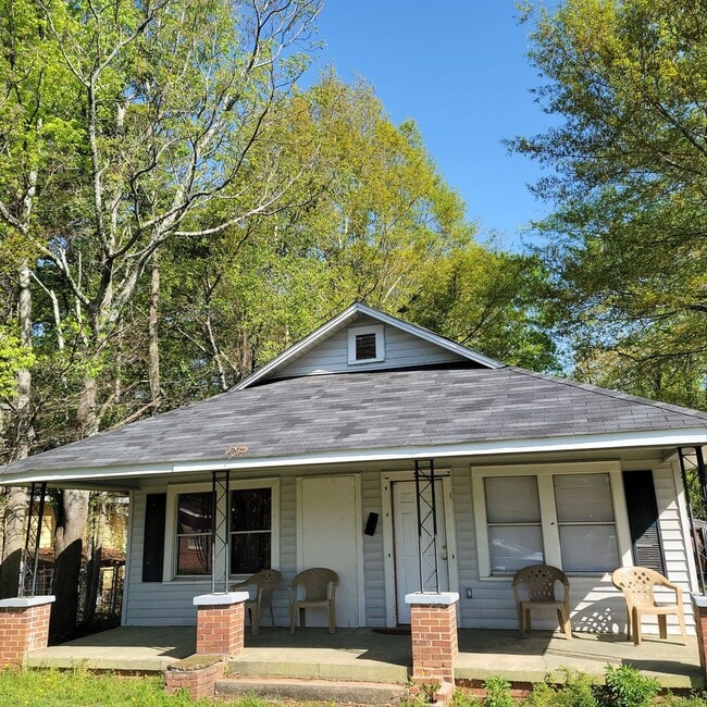 Primary Photo - N Columbus rental $750