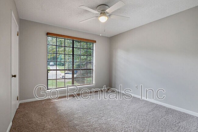Building Photo - 122 Old Spanish Trail
