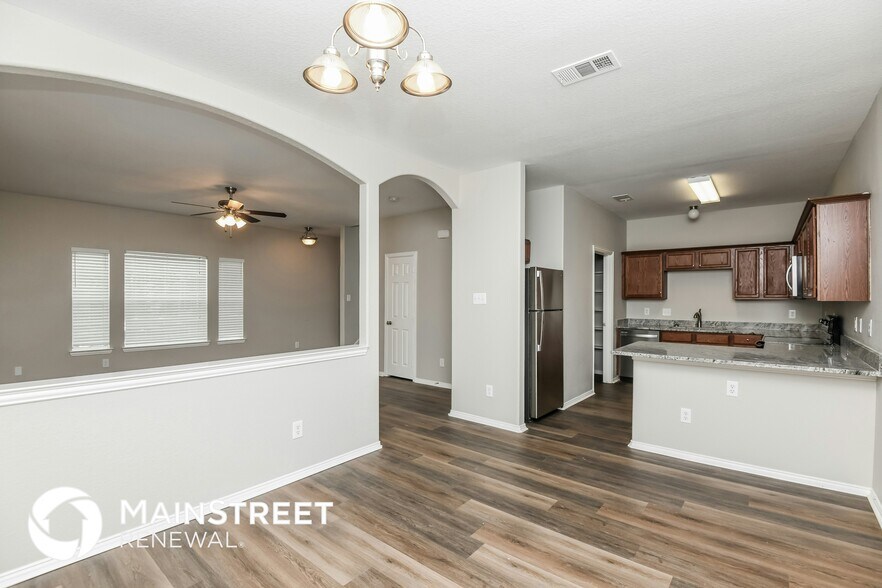 Building Photo - 105 Callender Dr