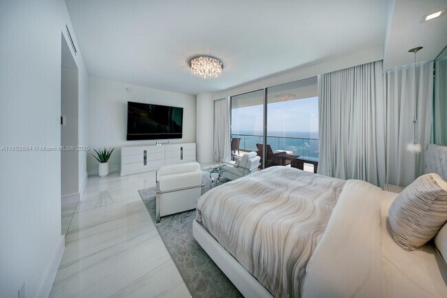 Building Photo - 10203 Collins Ave