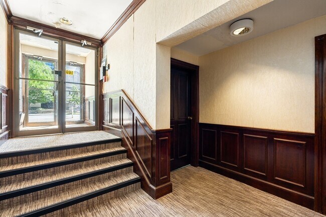 Building Photo - 1691 Cambridge St