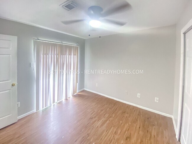 Building Photo - 318 Frontier Dr