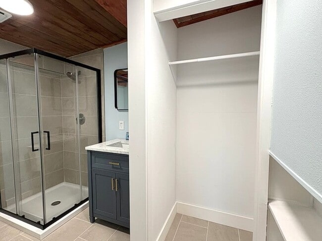 Building Photo - Beachside Bungalow in Ormond Beach!