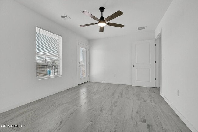 Building Photo - 1107 Myrtle Ave