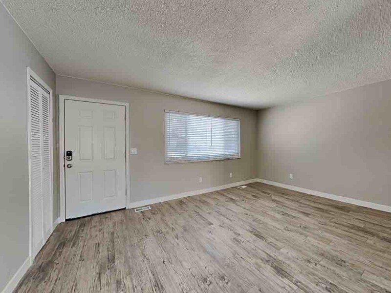 Building Photo - 6930 Sugar Creek Cir