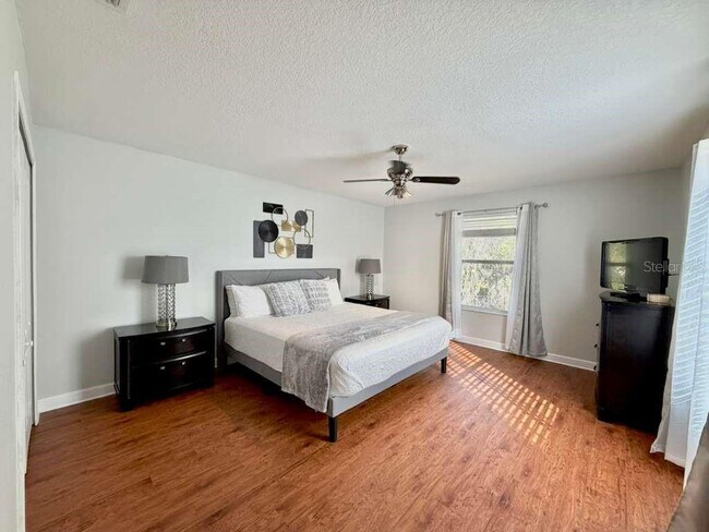 Building Photo - 8894 Candy Palm Rd