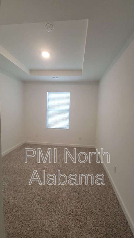 Building Photo - 7601 Discovery Pt Dr NW