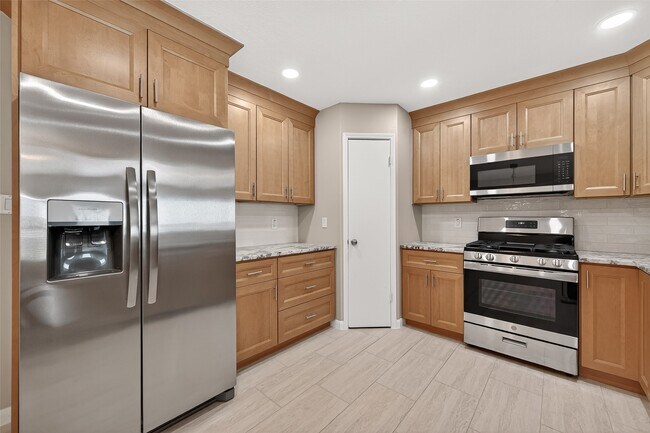 Building Photo - 1010 Valley Ranch Dr