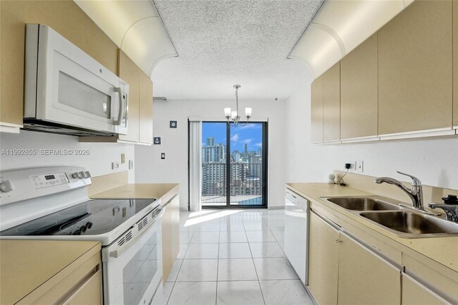 Building Photo - 1201 S Ocean Dr