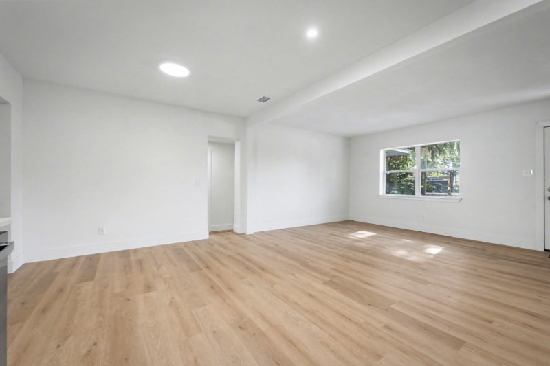 Building Photo - 5827 Ansley St