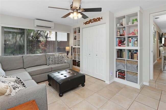 Building Photo - 1247 Washington St