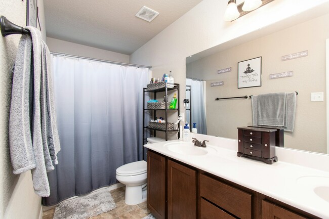 Building Photo - 6506 Castle Gap Dr