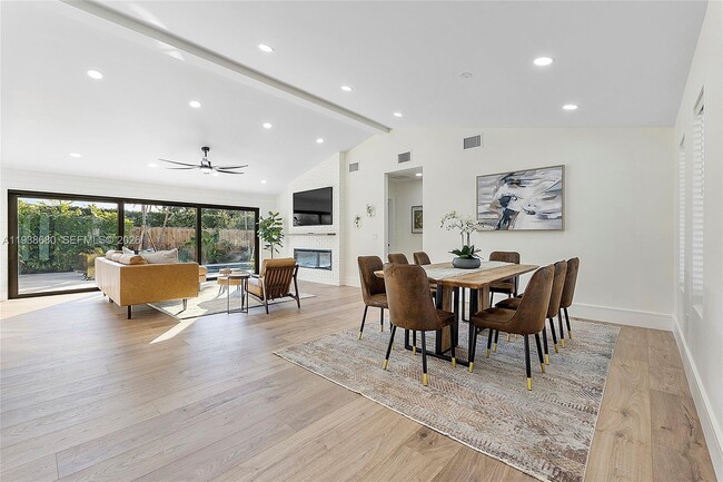 Building Photo - 3540 NE 28th Ave