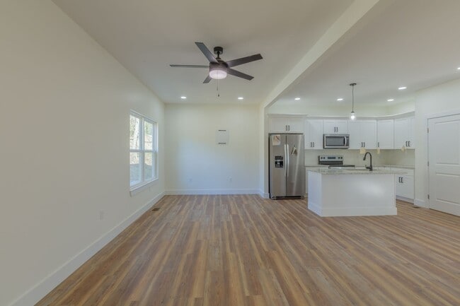 Building Photo - Live where Chattanooga comes alive!