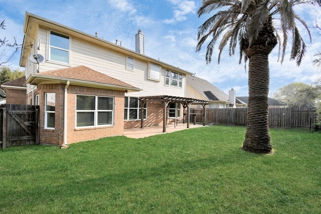 Building Photo - 15711 Rosewood Hill Ct