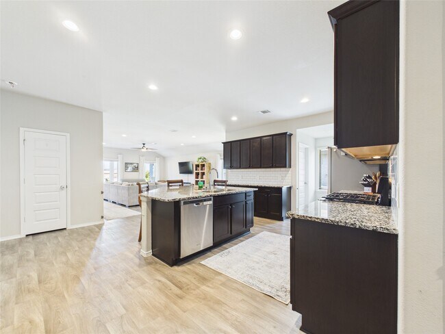 Building Photo - 11020 33rd Ave N