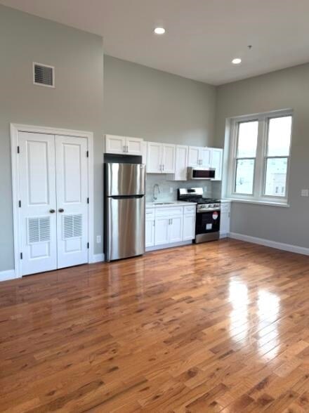 Building Photo - 38 Mill St