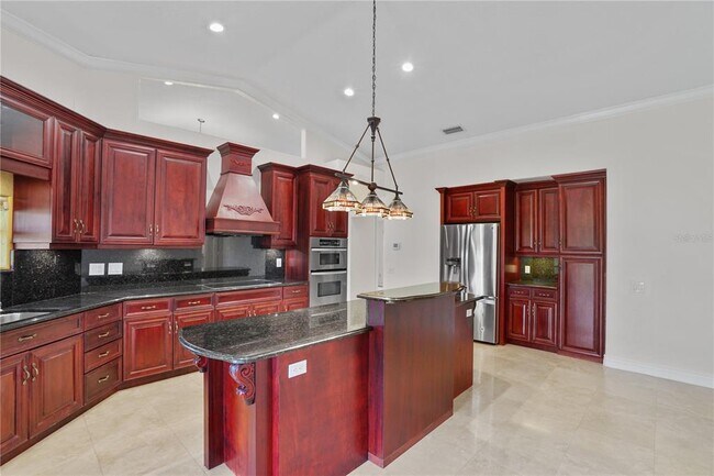 Building Photo - 6766 Edgeworth Dr