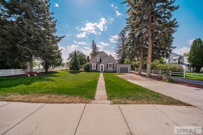 Building Photo - 2910 E Lincoln Rd