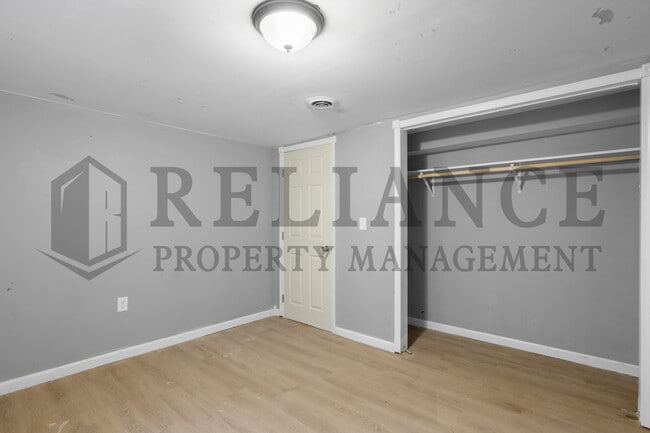 Building Photo - 3627 E 10th St N