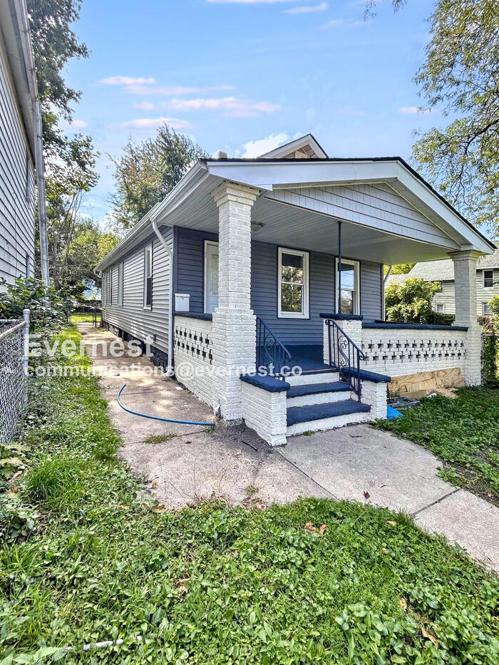 Building Photo - 1582 E 49th St