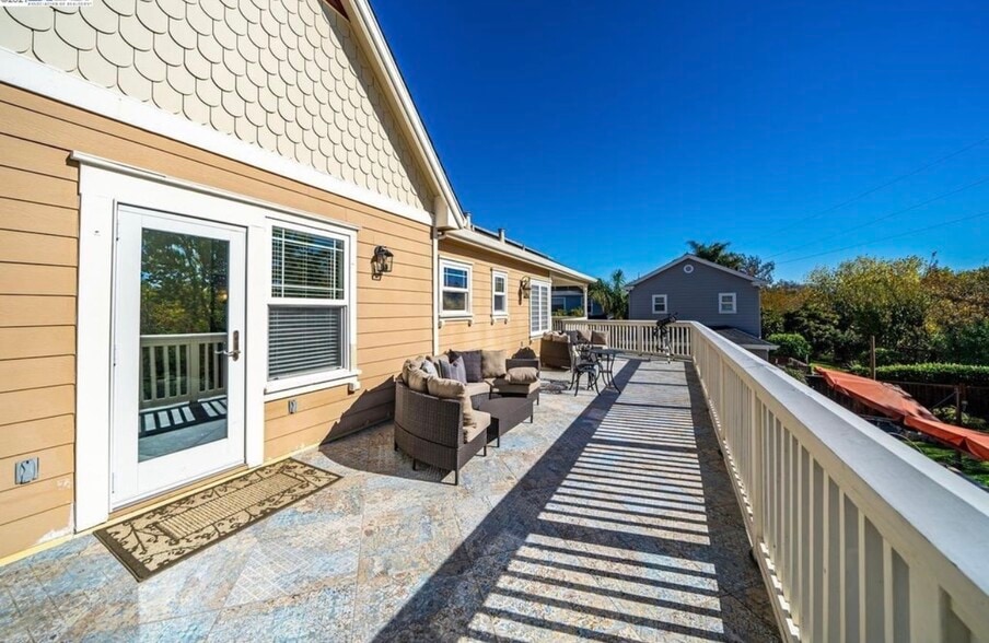 Building Photo - 835 Tolentino Ct
