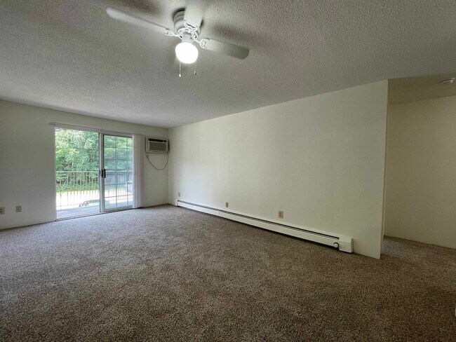 Building Photo - 379 Huse Rd