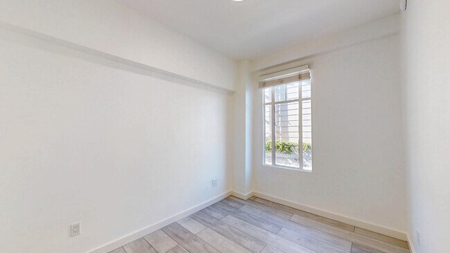 Building Photo - 3272 21st St